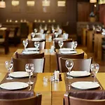 De Heaven Wood Suites Near Igi Airport