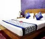 Oyo Premium Hari Nagar