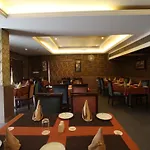 Hotel The Class, Delhi Airport