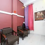 Oyo 4882 Hotel Golden Park