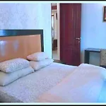 Short Stay Luxury Separate 3Bhk In Green Park Near Metro With Lift Minimum 3 Nights