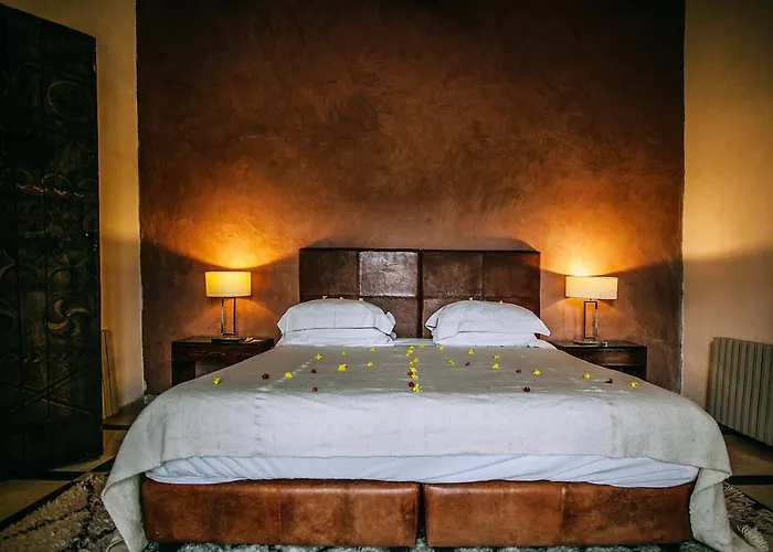 Hotel Suraj legacy Delhi Airport