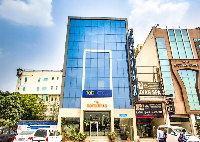 Fabhotel Star Delhi Airport