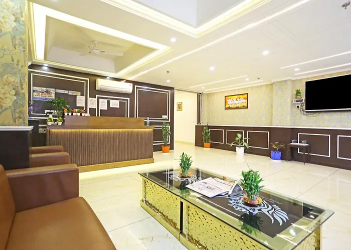 Hotel Decent Suites - Delhi Airport