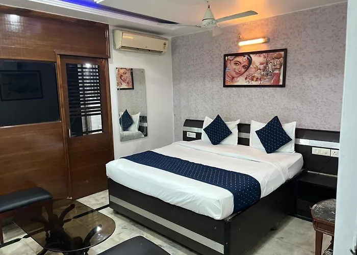 Hotel Good Vibe Stay A Family Hotel Near Delhi Igi Airport