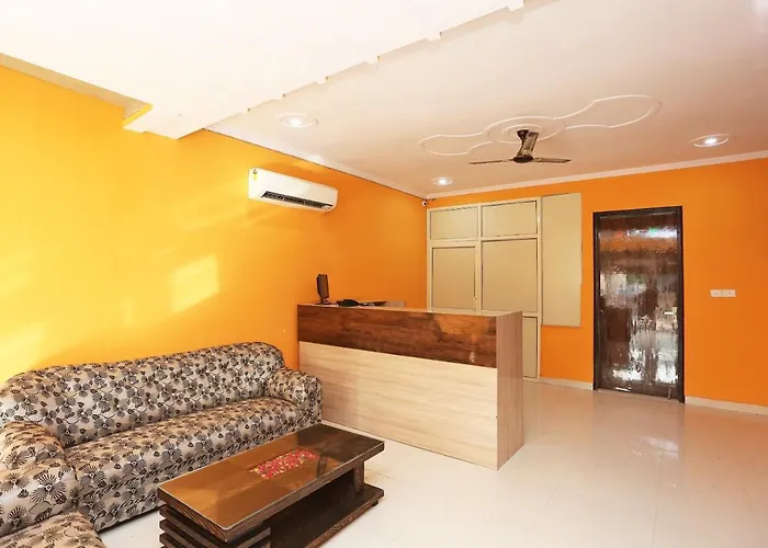 OYO 14822 Rose Residency