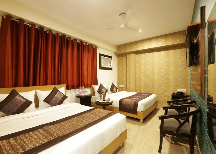 Palm Emerald Near New Delhi International Airport
