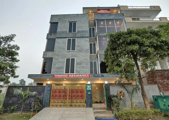 Capital O 22956 Hotel Grand Residency