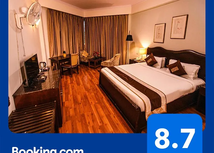 Fabhotel Prime Luxera