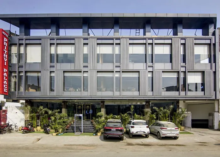 Hotel The Prithvi Near Delhi Airport