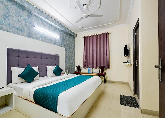 Hotel Mayank Plaza-Near Igi Airport Terminal-3