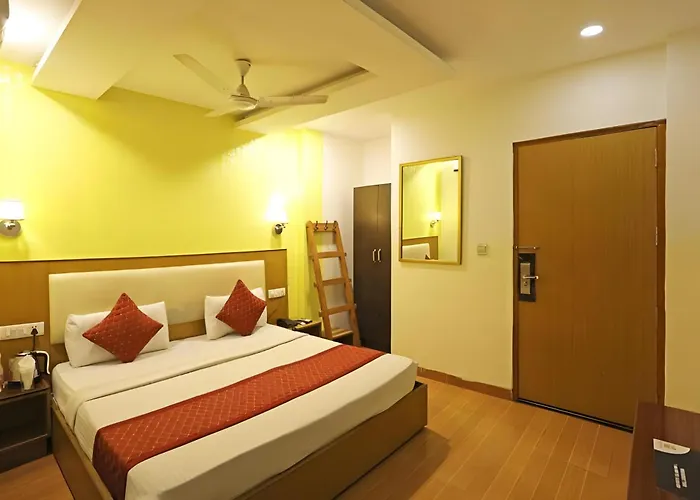 King Plaza Near Igi Airport