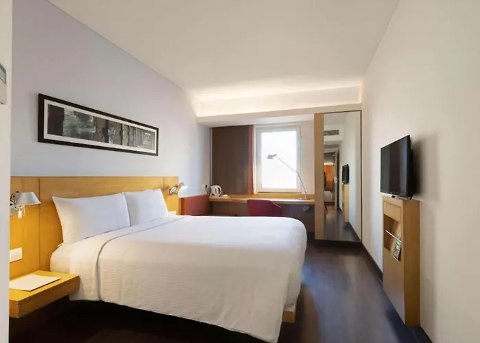 Hotel Olive Near Delhi Airport