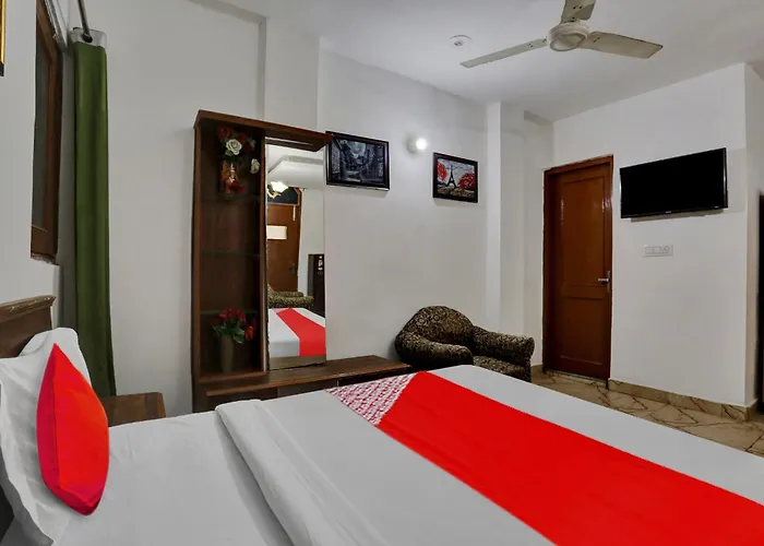 Oyo Flagship 81002 Hotel Tsa