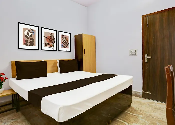 Hotel Oo Hotel Shyam Residency Near Samaypur Badli Metro