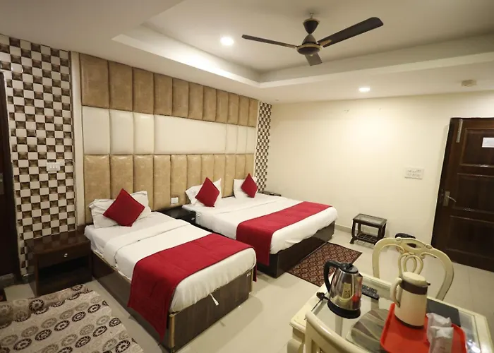 Hotel Paramont Inn Airport New Delhi