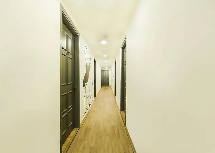 Super Hotel O Nawada Metro