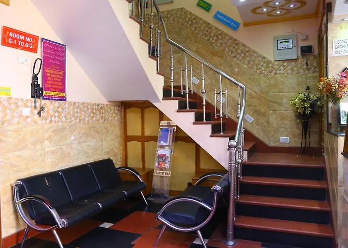 Hotel Ayesha Palace