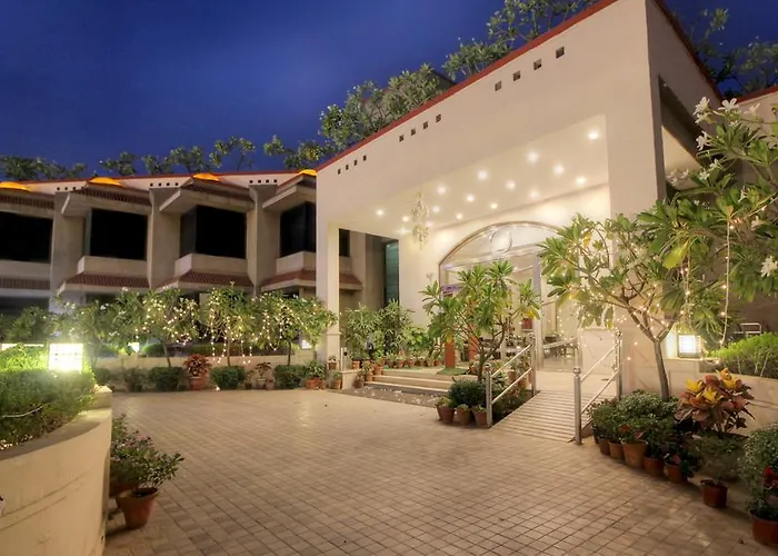 The Claremont Hotel & Convention Centre