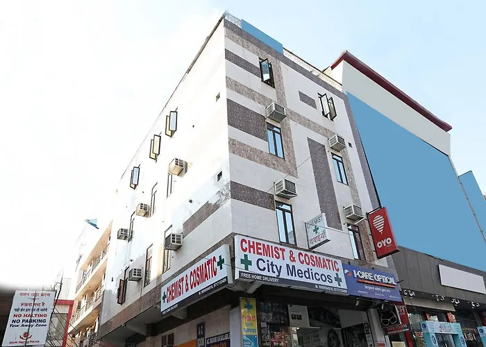 Oyo 4882 Hotel Golden Park