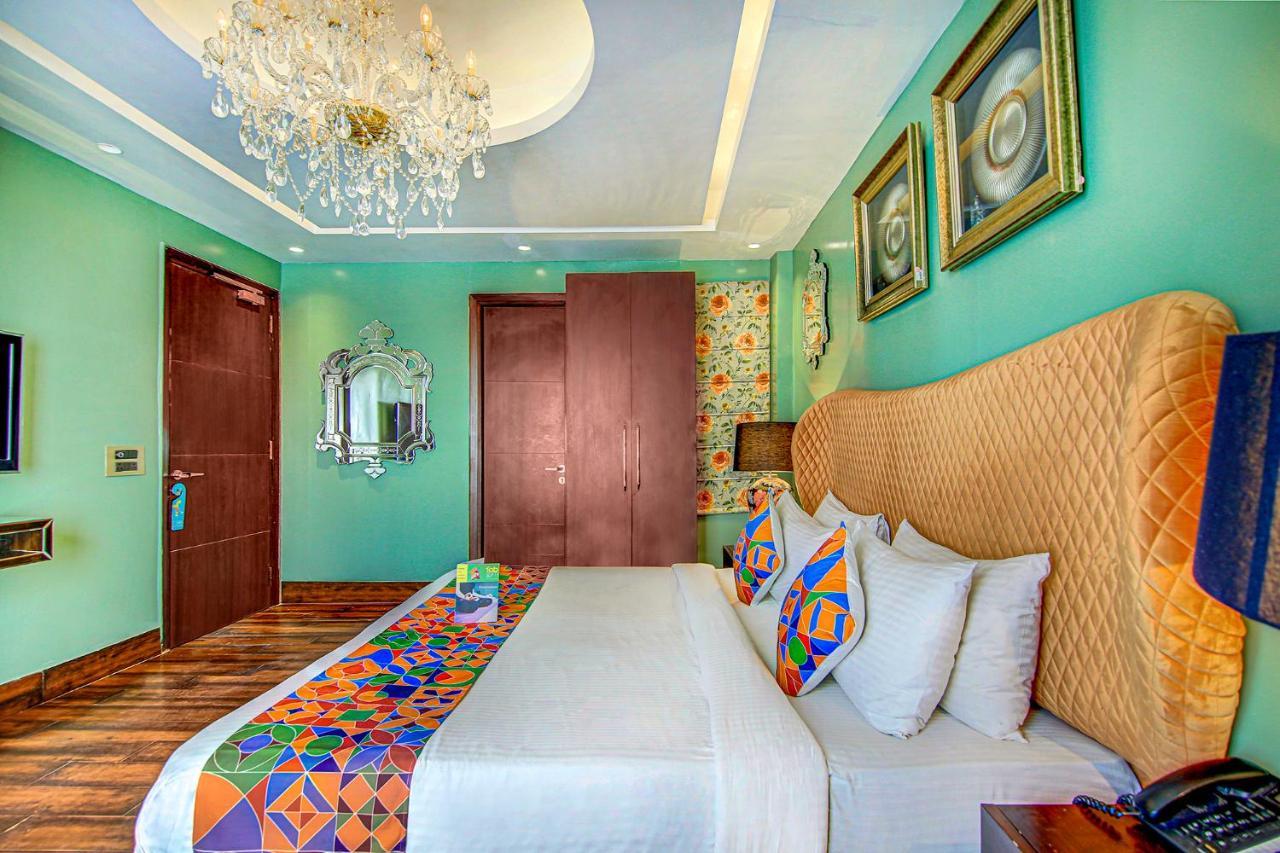 Fabhotel Cotts Vasant Kunj Hotel 3*