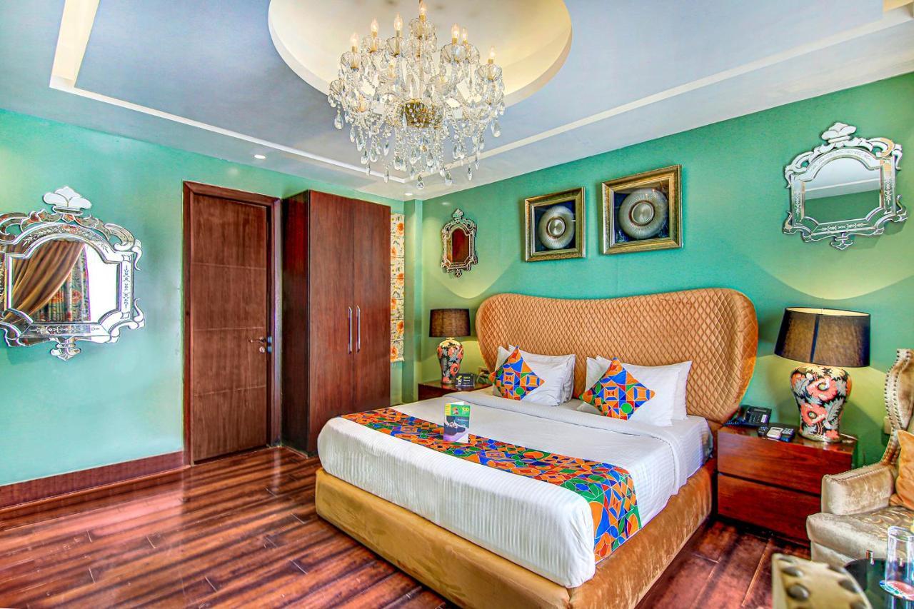 Fabhotel Cotts Vasant Kunj 3*