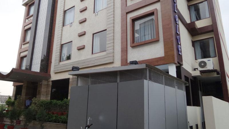 Hotel Wti Airport Grand Delhi 3*
