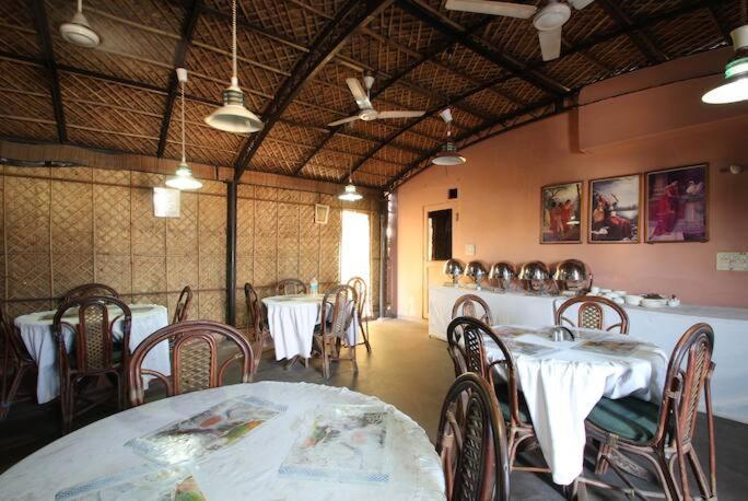Veer Palace Hotel 2*