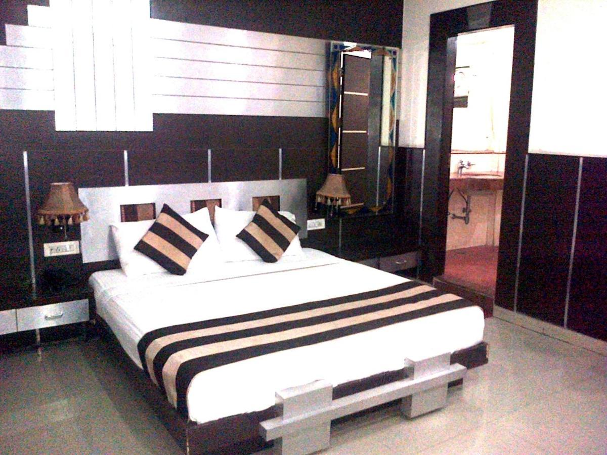 S.p.b 87 3* Delhi (National Capital Territory of India)