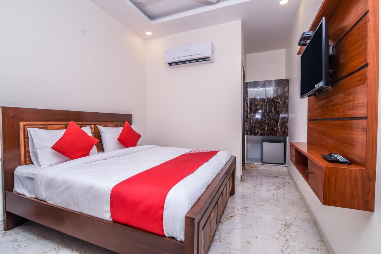 Oyo 14896 Galaxy Hotel Delhi (National Capital Territory of India)
