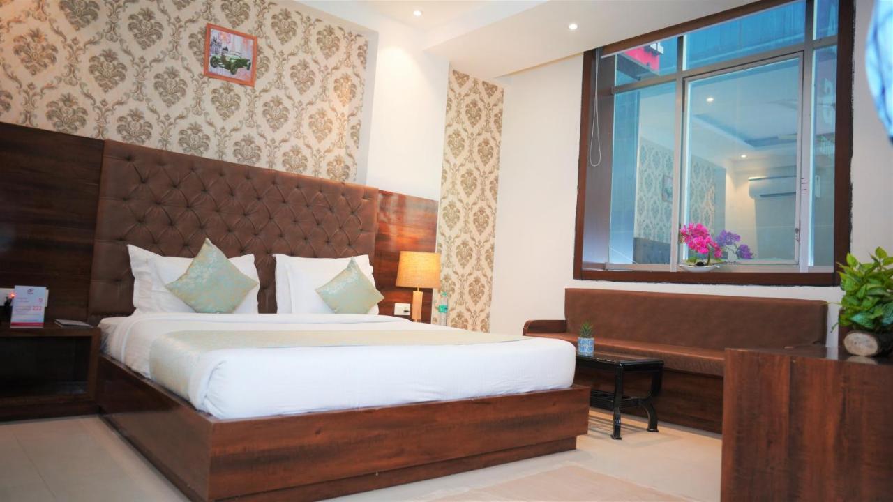 Whitepod Luxury Aerocity Delhi Airport
