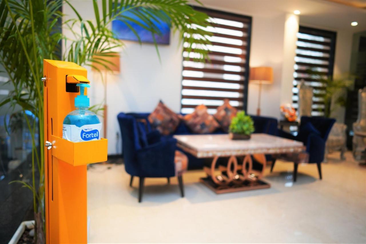 Whitepod Luxury Aerocity Delhi Airport