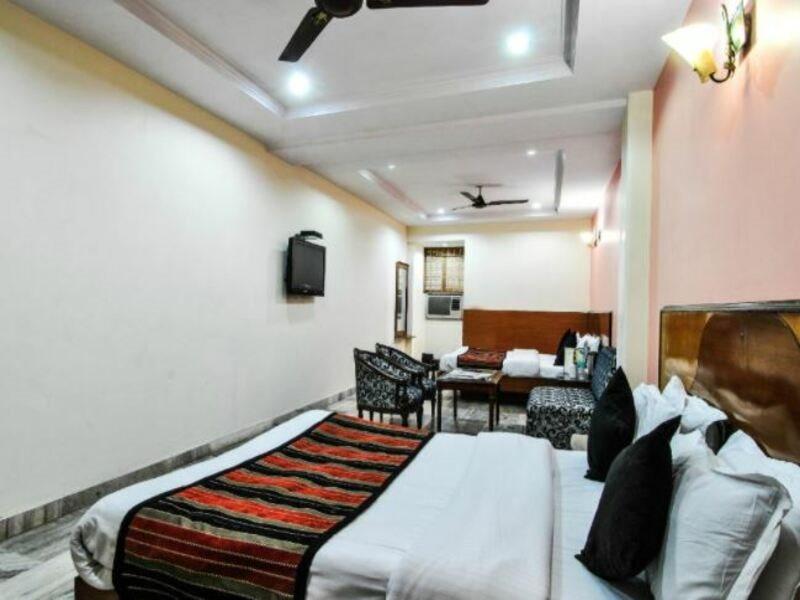 Hotel O Paharganj Near Railway Station Formerly Chand Palace 3*