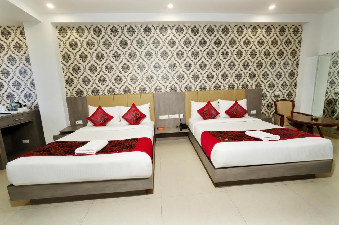 Almati - Near Delhi Airport Hotel 3*