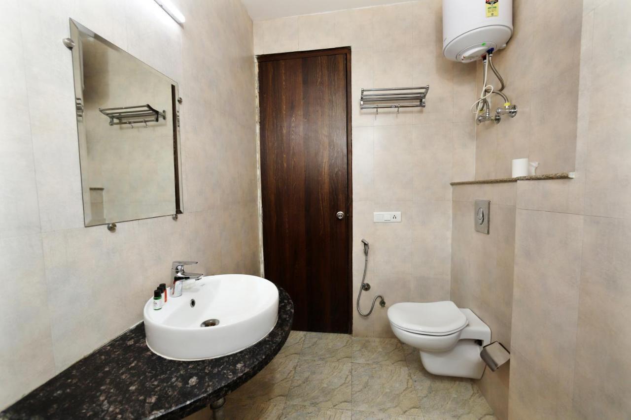 Hotel Almati - Near Delhi Airport Nova Deli