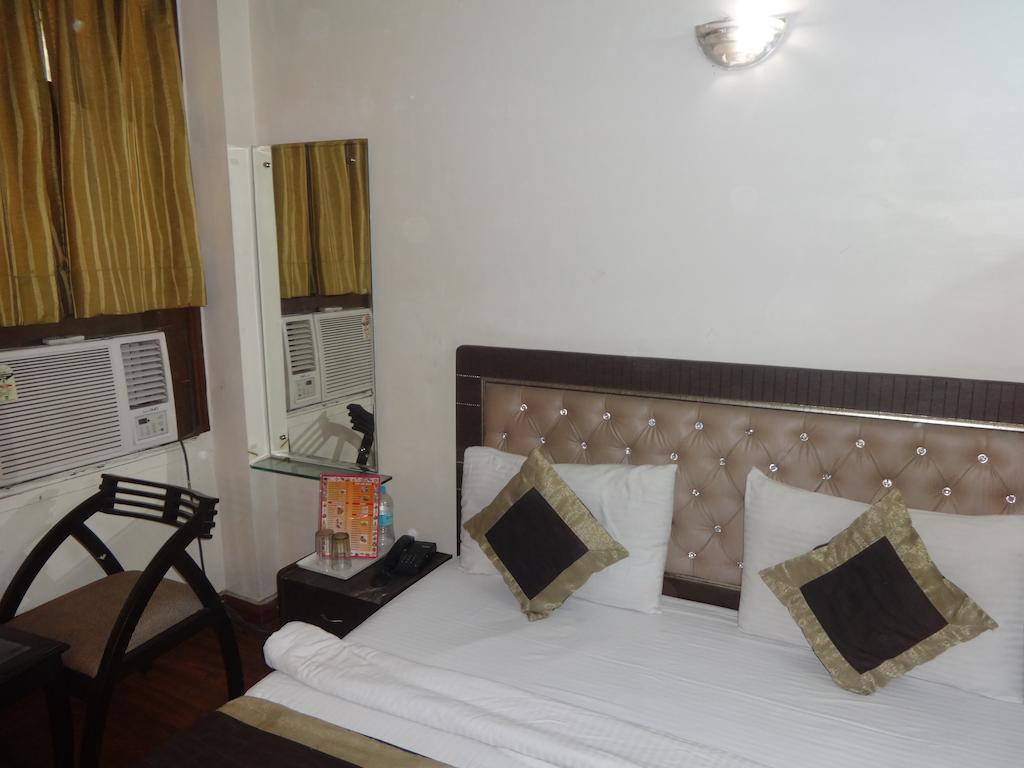 Alaska 2* Delhi (National Capital Territory of India)