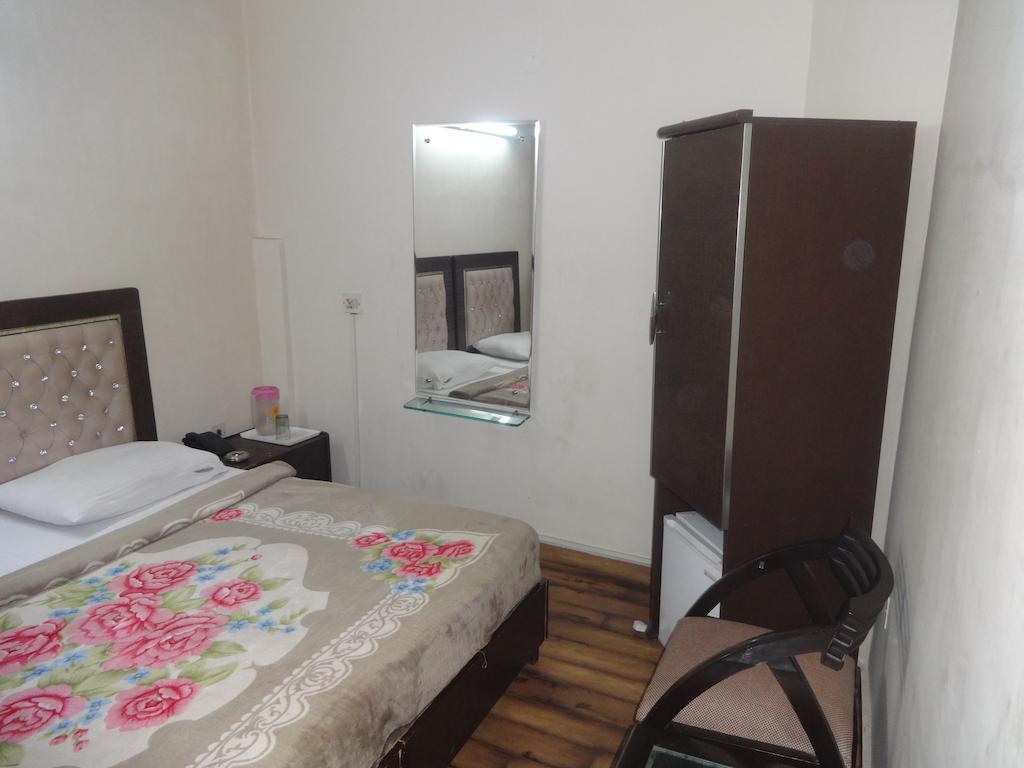 Alaska Hotel Delhi (National Capital Territory of India)