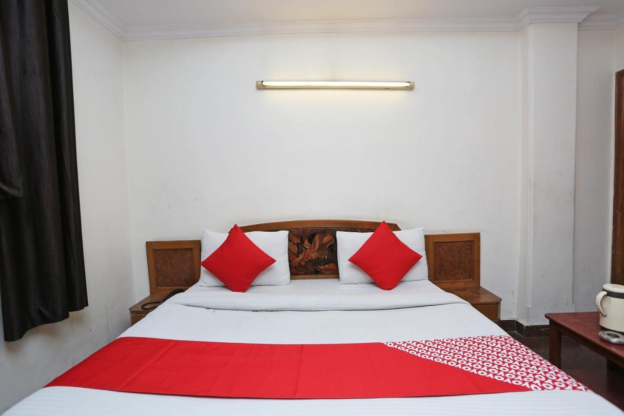 Hotel Oyo 8188 Vardhmaan 3*