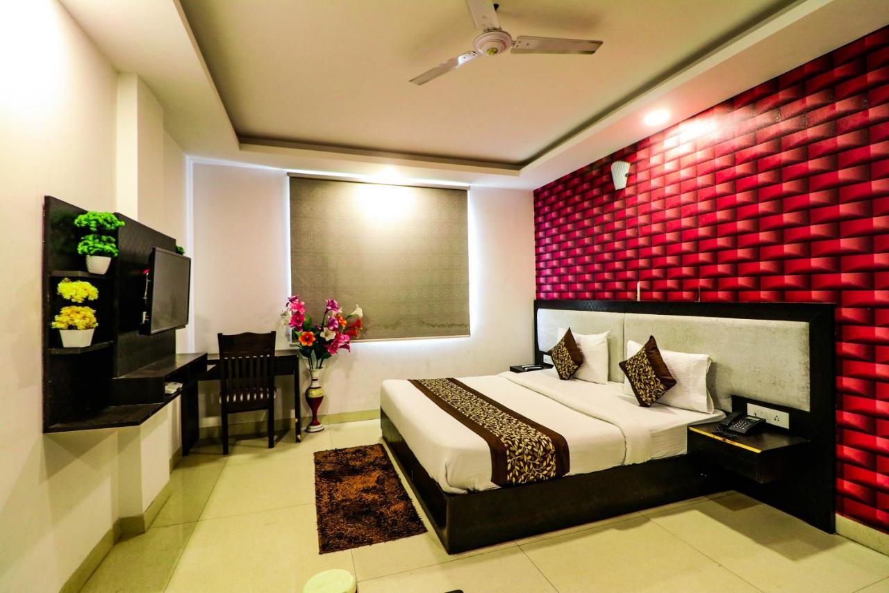 Olive Zone Near Delhi Airport Hotel