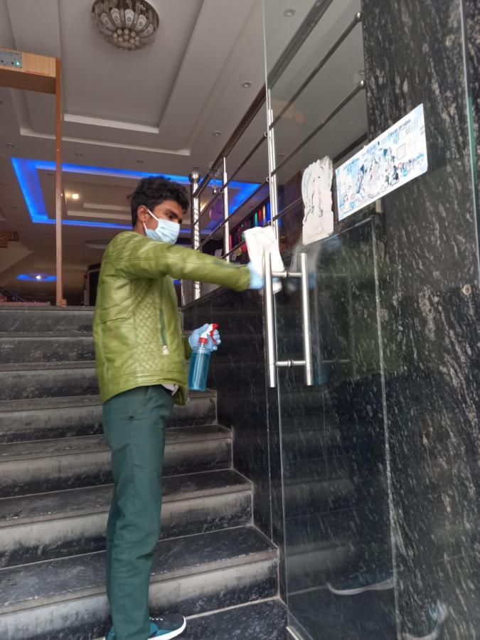 Hotel Olivia At Delhi Airport 3*