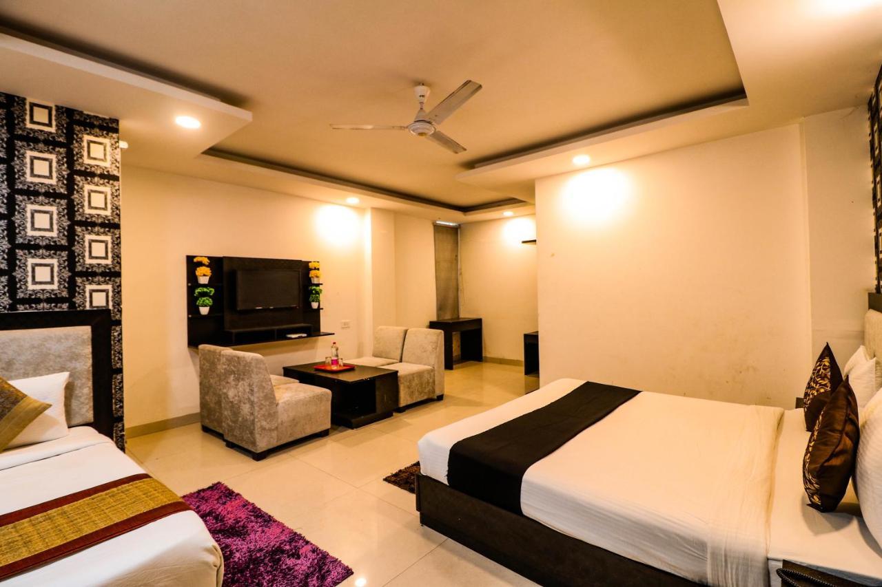 Hotel Olive Zone Near Delhi Airport 3*