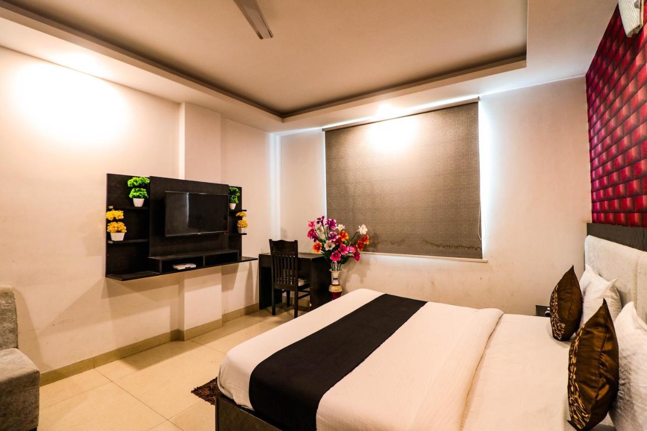Hotel Olive Zone Near Delhi Airport
