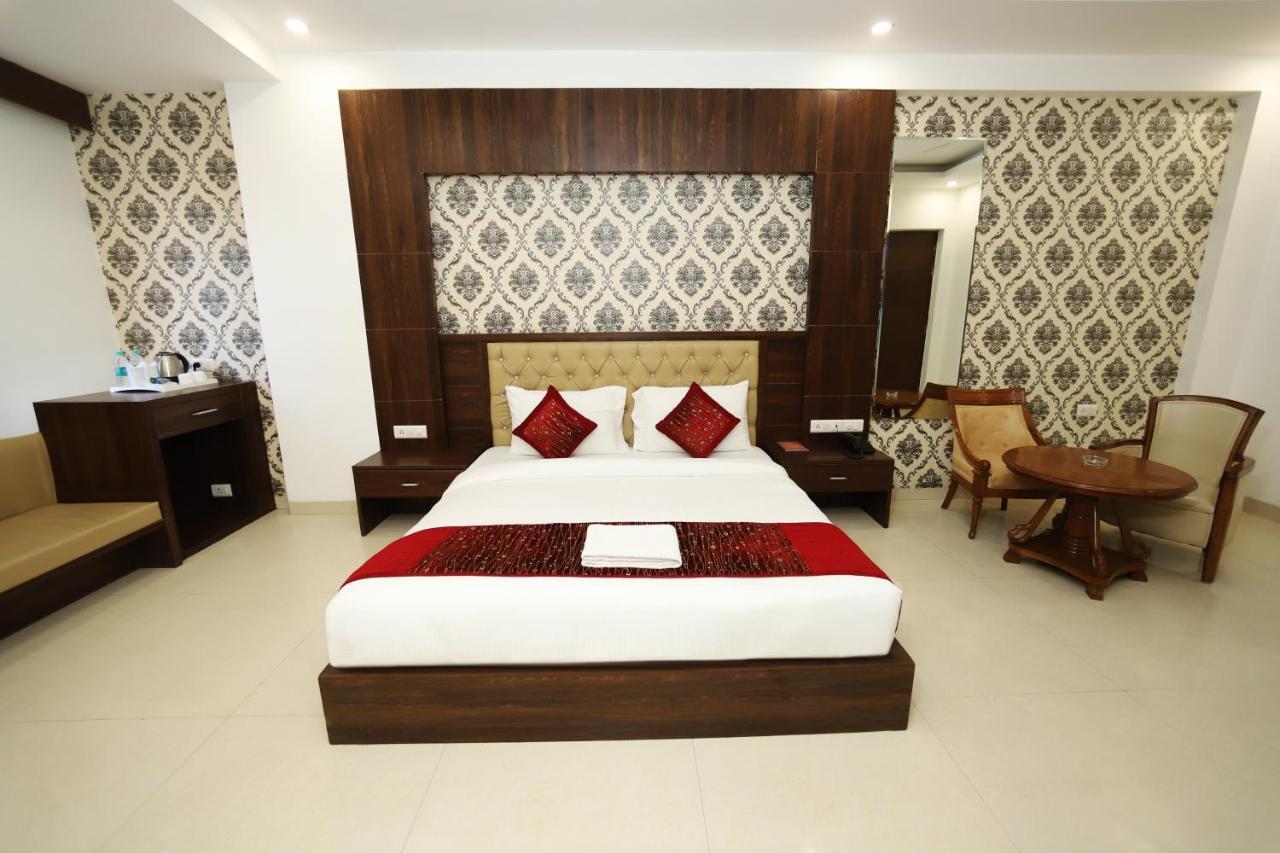Hotel Almati - Near Delhi Airport Nova Deli
