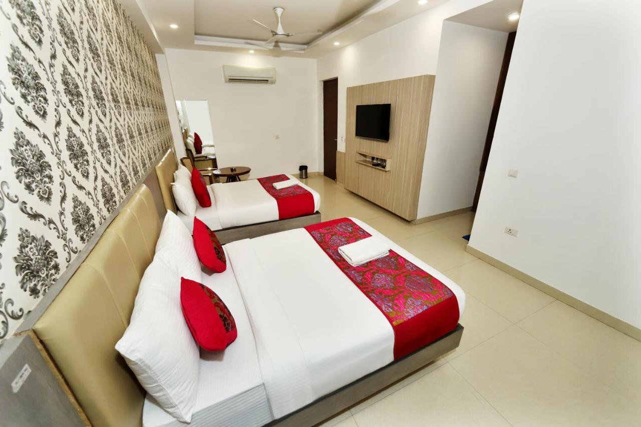 Hotel Almati - Near Delhi Airport Nova Deli