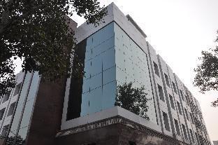 Venizia Sarovar Portico