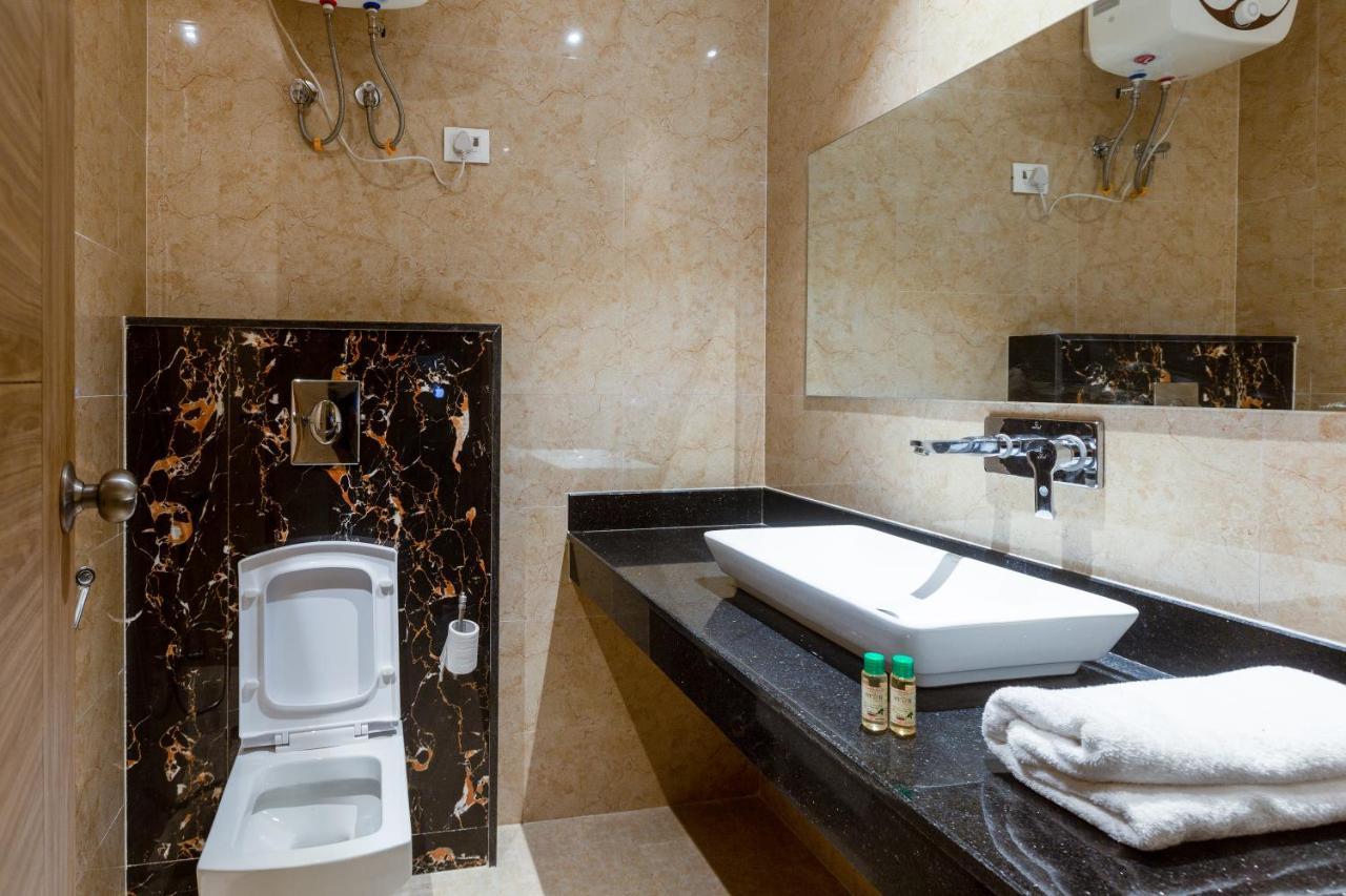 Staybook-Hotel Salt New Delhi Airport Hotel 4*