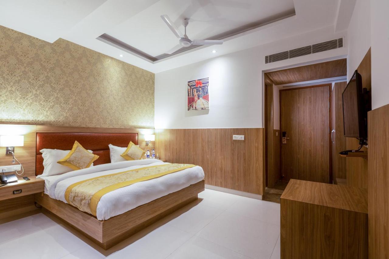Staybook-Hotel Salt New Delhi Airport 4*