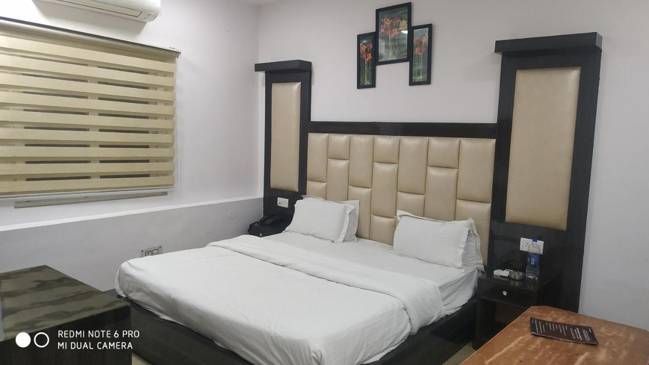 Kapoor Guest house 3*