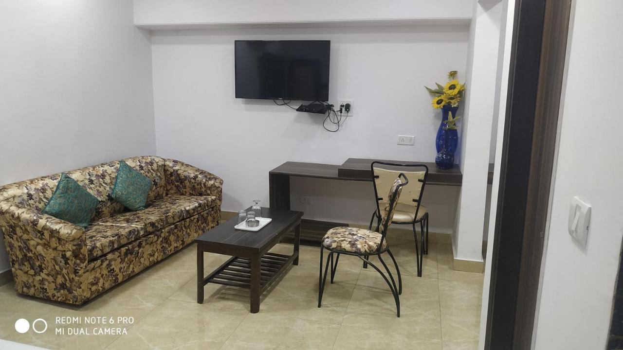 Kapoor Guest house