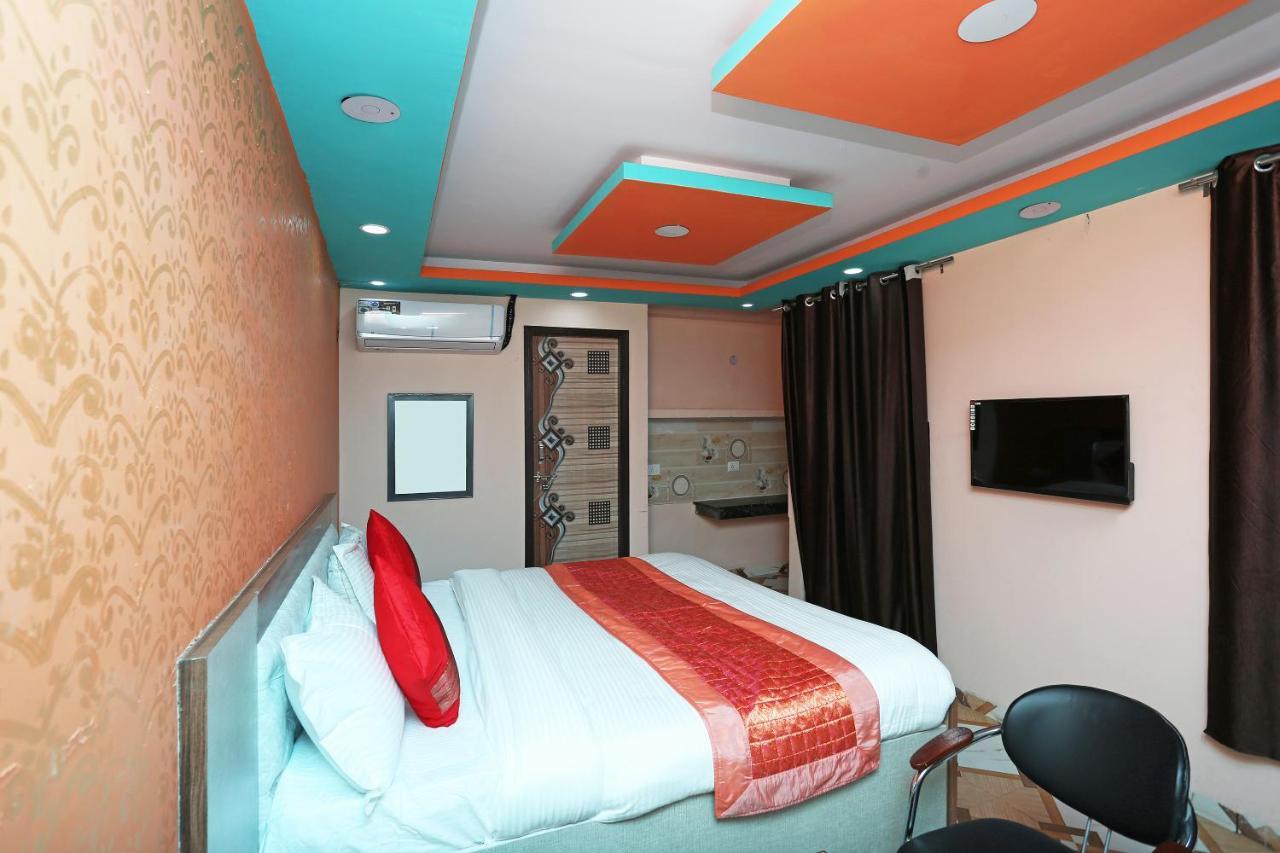 Airport Moody Plaza 3*